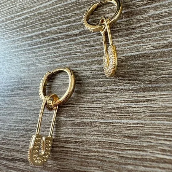 Safety pin hoop earrings N708 - Picture 4 of 5